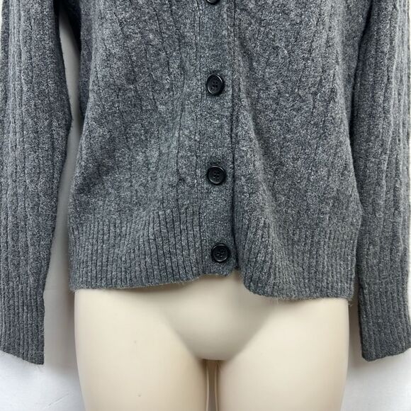 J. crew Factory cc962 Gray Cable-knit cardigan extra-soft NWOT/repaired size xxs - Picture 2 of 13